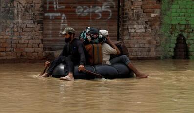 Pakistan Floods Force Tens of Thousands from Homes Overnight